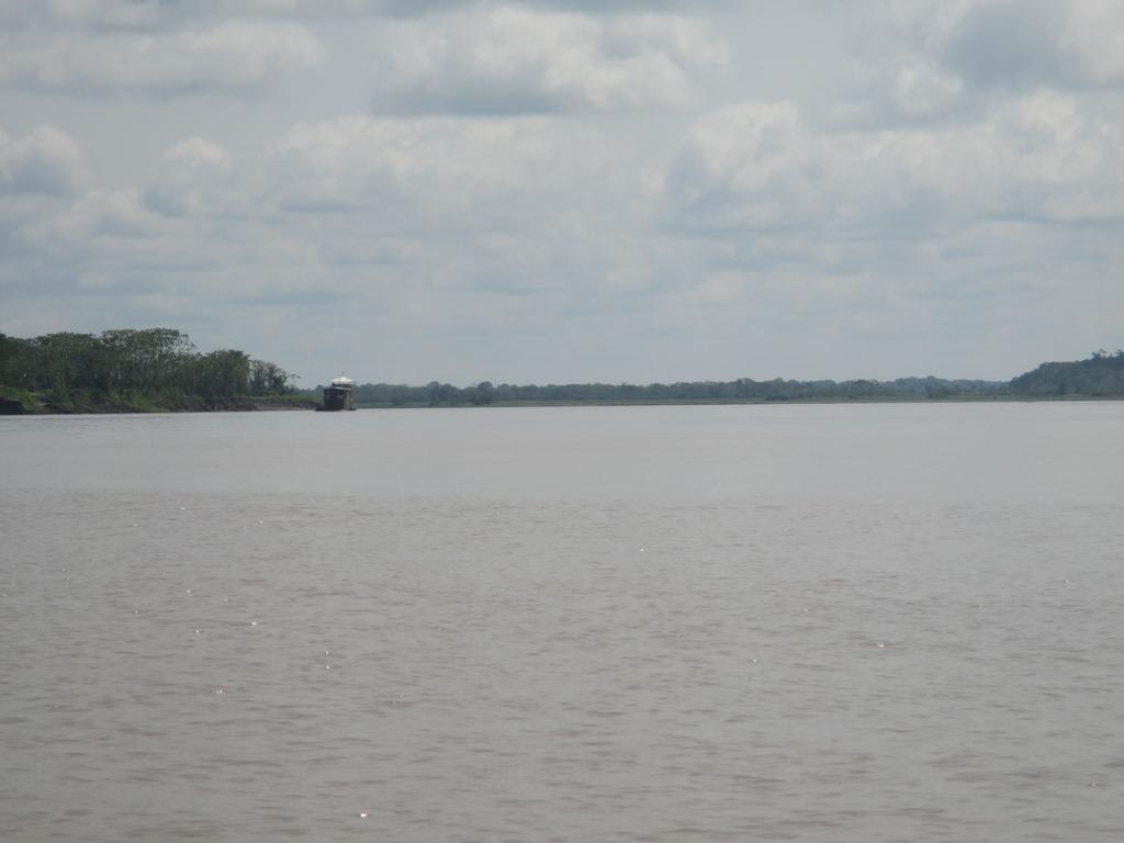 Amazon Queen Lodge Mazán エクステリア 写真